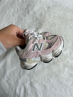New Balance 9060 Pink 3C Sneakers